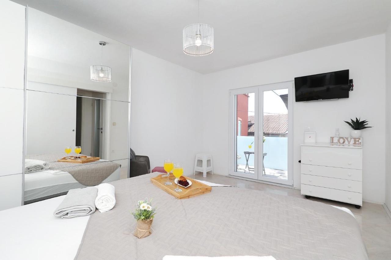 Holiday Home Maria One Minute From -Beach Zadar Exterior foto
